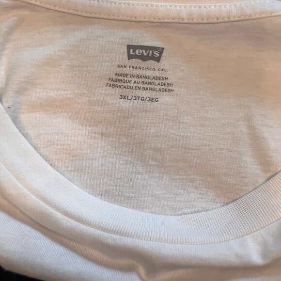 White Levis Worldwide t-shirt...Deadstock - Picture 3 of 7